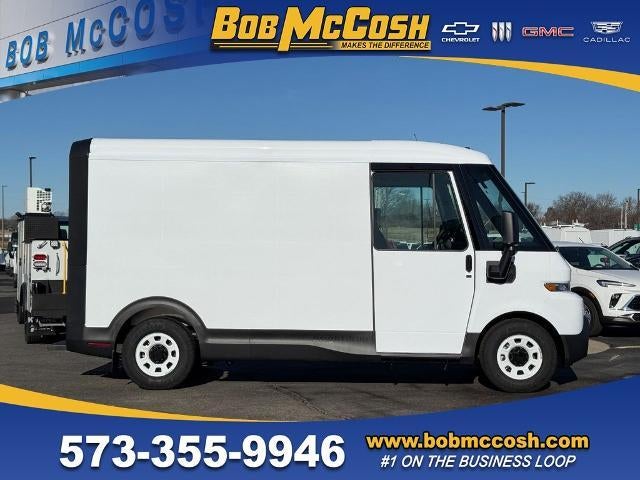 2025 Chevrolet BrightDrop 400 FWD 400 in Oyster White — front three-quarter view