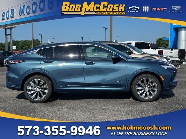2026 Buick Envista Avenir in Ocean Blue Metallic — front three-quarter view